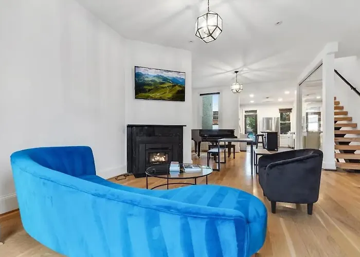 H St Dc Haven 4-Br Homestay